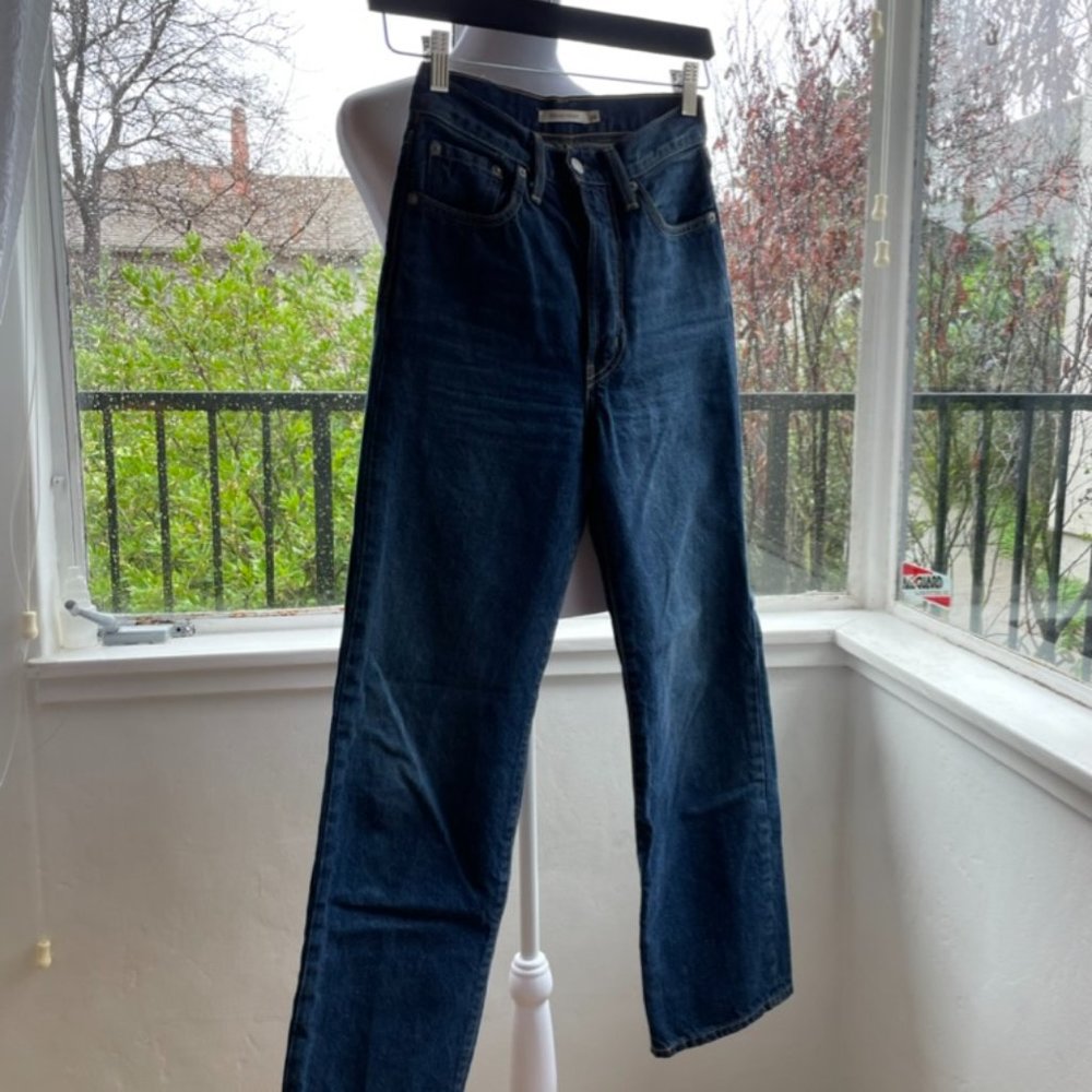 levi's ribcage medium wash size 24x29